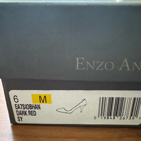 Elegant Burgundy Heels by Enzio Angiolini. Women’s sized 6 - Picture 10 of 10